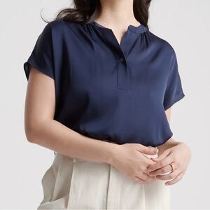 💙 Quince Navy Silk Short Sleeve Blouse — Size Large